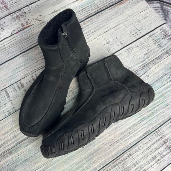 Teva Black Leather Ankle Boots Zip Up Waterproof Grip Sole 8 - Picture 1 of 4